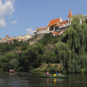 Pohled na Znojmo z kánoe stojí za to