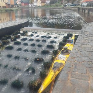 Přetahování Jelení lávky v Českém Krumlově - Myčka na lodě