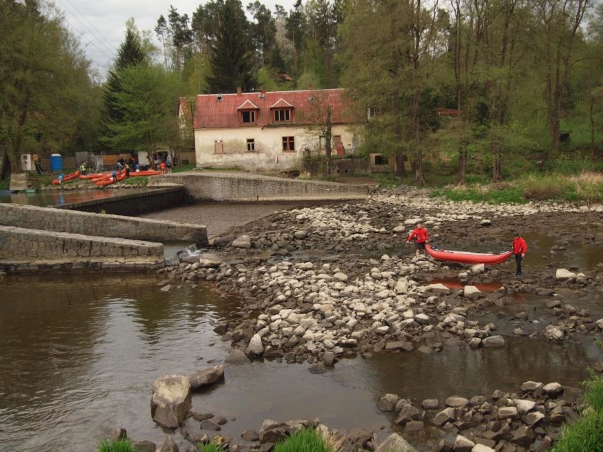 Prázdné lodě oceníme především za nižší vody