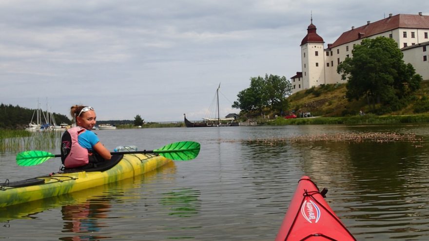 Zátoka u zámku Läckö.