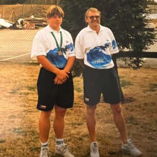 Po zisku bronzové medaile na MS v Nottinghamu 1995 s trenérem Milanem Bílým.