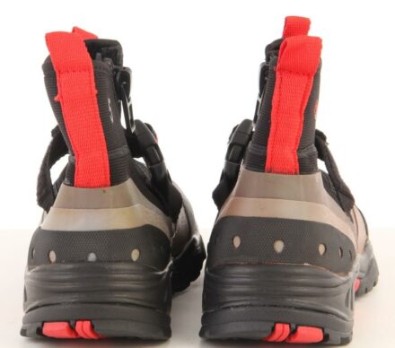 Nové pevné boty na vodu ARTISTIC vel 42-43