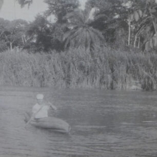 Pádlování v Nigérii na řece Ogun. Rok 1971.