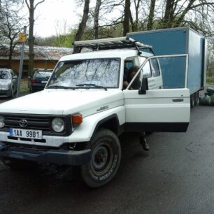 Toyota Land Cruiser 75 – offroadová legenda.