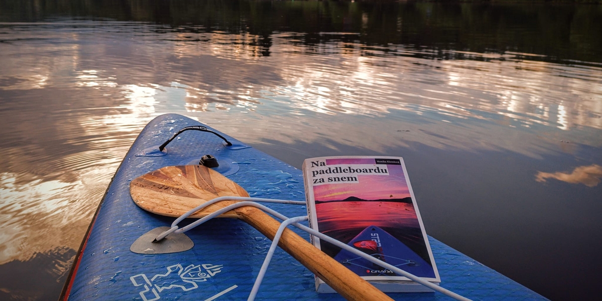 KNIHA: Na paddleboardu za snem