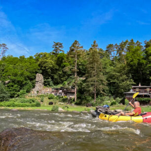 Nádhera – sami na řece.