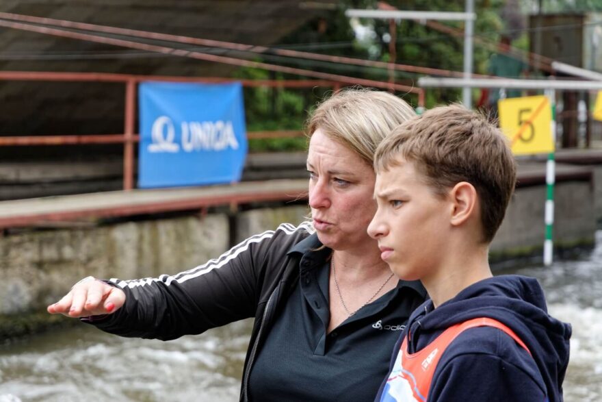 Trenér dávkuje tréninkové zatížení tak, aby forma sportovce vrcholila při klíčových událostech sezóny.