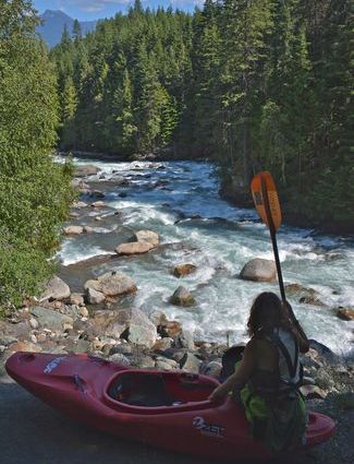 Prohlížím lajnu na Kaslo river