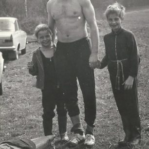 S dcerami na Hameráku 1973