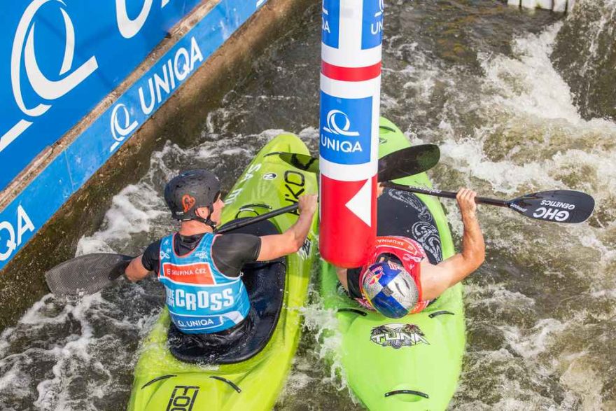 Český souboj Přindiš vs. Hradilek při slalom crossu / F: Jan Luxík