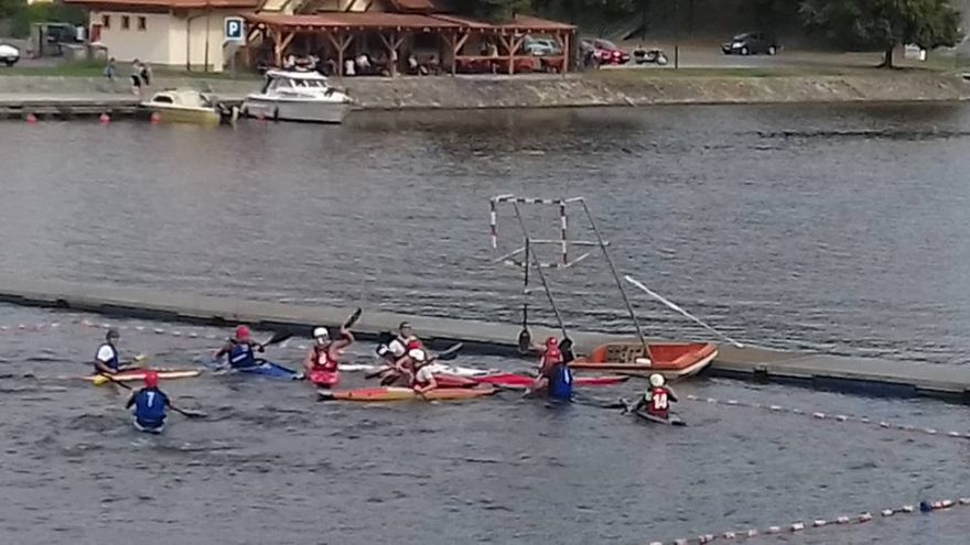 Turnaj v kanoepolu, Vltavotýnské slavnosti, [ MEZI MOSTY]