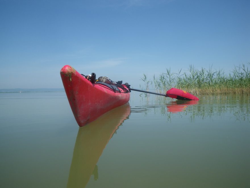 Uprostred Neusiedler See pri trstinovom ostrovčeku Schotter Insel / F: Jano Krajčík