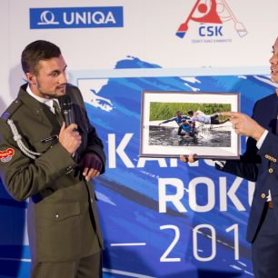 Fotografie s podpisy Martinových soupeřů Brendela a Dos Santose / F: ČSK