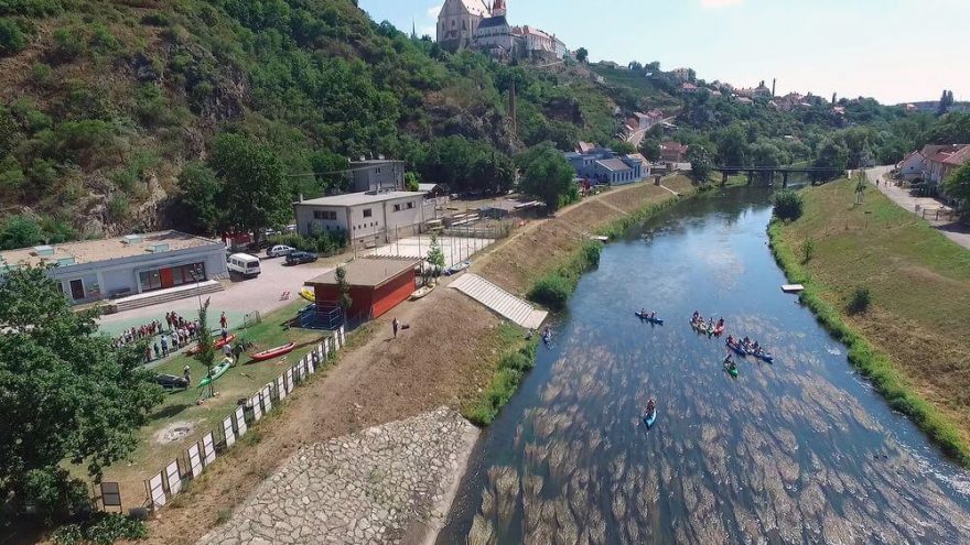 Tady se na Dyji nasedá / F: Vodácké centrum Znojmo