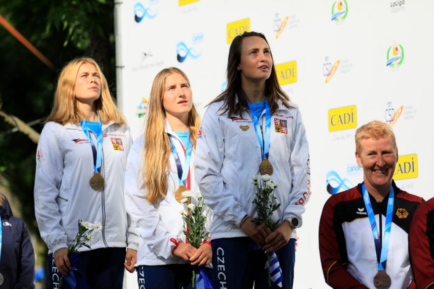 Hlídka sjezd ženy / F: Martin Hladík, kanoe.cz