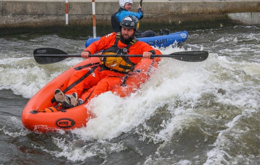 Překvapilo nás, jak dobře packraft surfuje