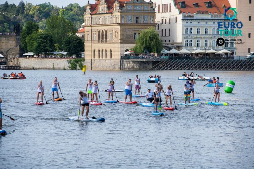 Prague Paddle Fest - festival paddleboardingu v centru prahy