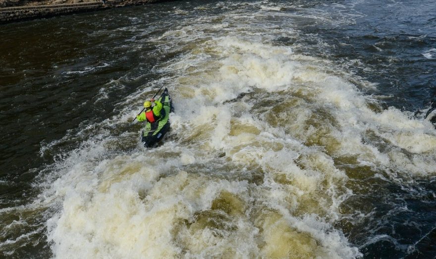 Rush jsme vytáhli i na vodu vyšší obtížnosti, než je určen / F: Jan Hocek