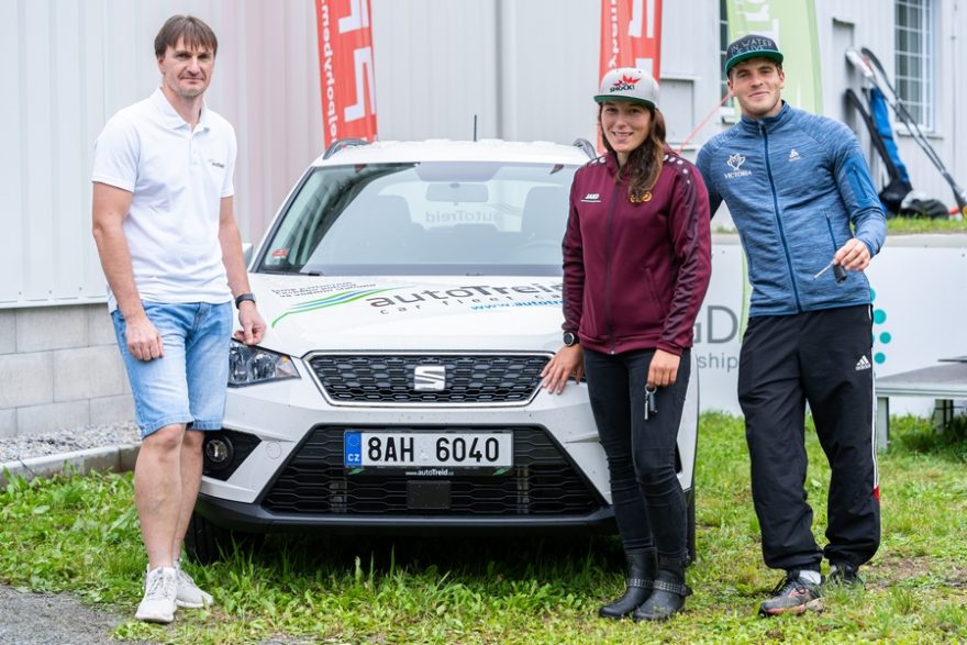 Tereza Fišerová a Lukáš Rohan vítězi automobilu na jeden rok od společnosti Autotreid / F: kanoe.cz, Jan Homolka